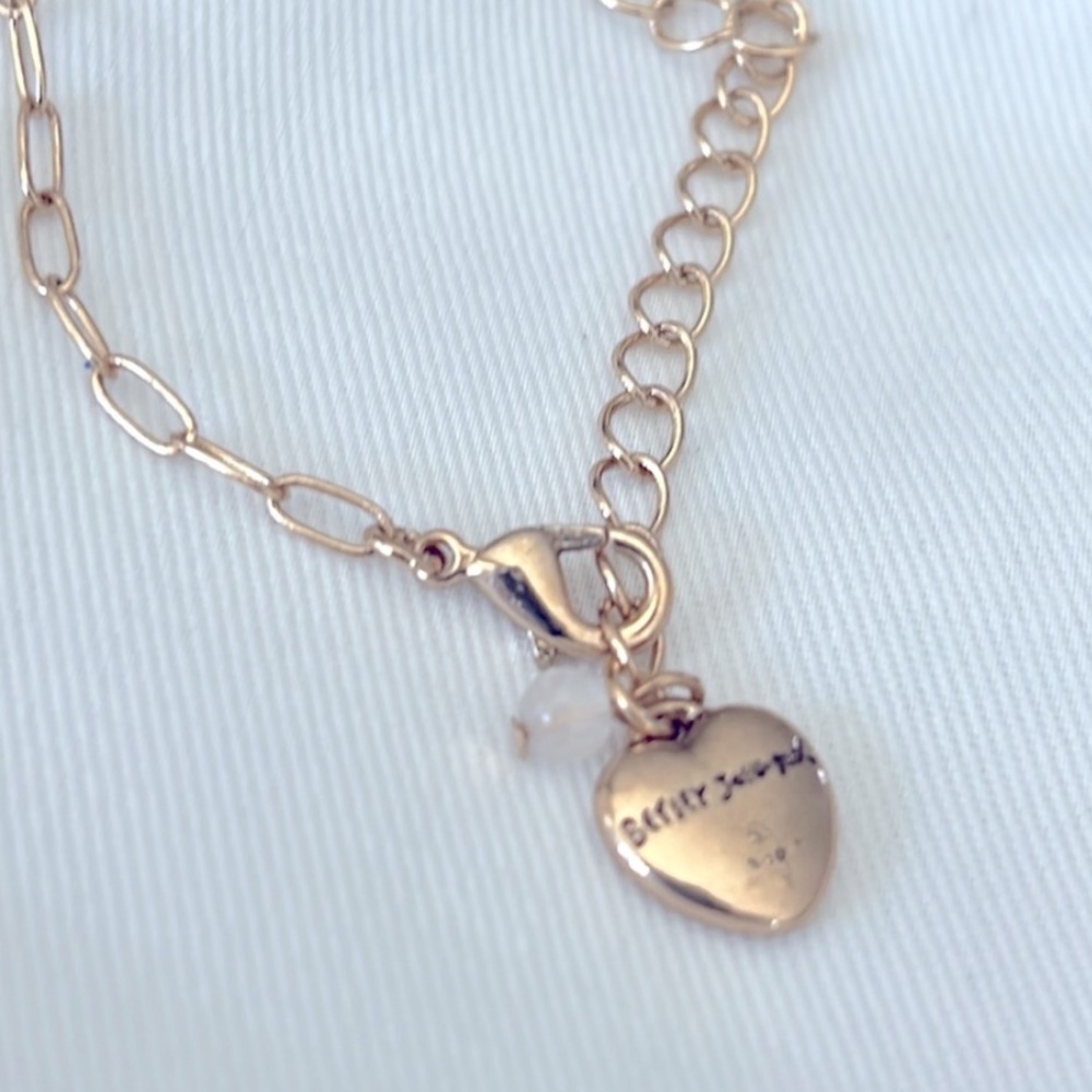 NWT Betsey Johnson Necklace Gold Pendant chain with a dangling 3 charms - Picture 4 of 7